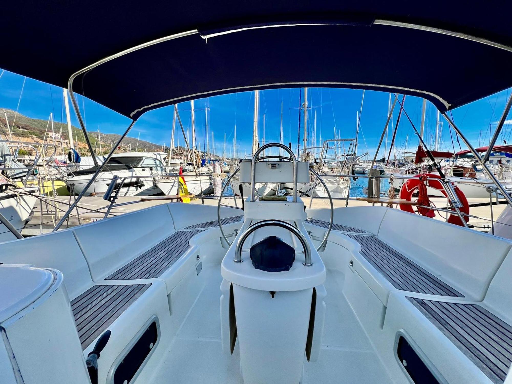Magnific Sailboat Next To The Beach Bcn Badalona Buitenkant foto